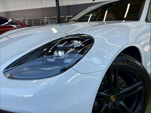 PORSCHE PANAMERA 2017 Image 31