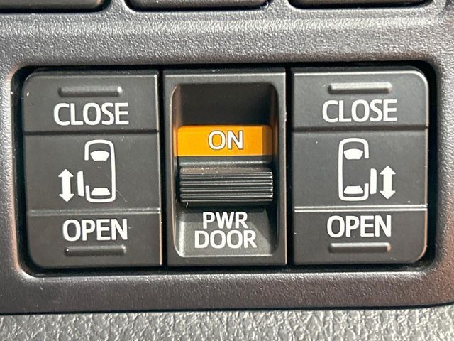 TOYOTA NOAH 2019 Image 31