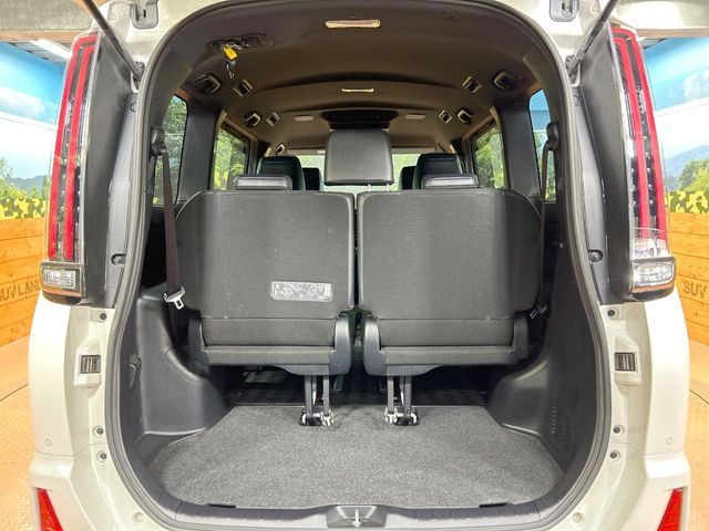 TOYOTA NOAH 2019 Image 31