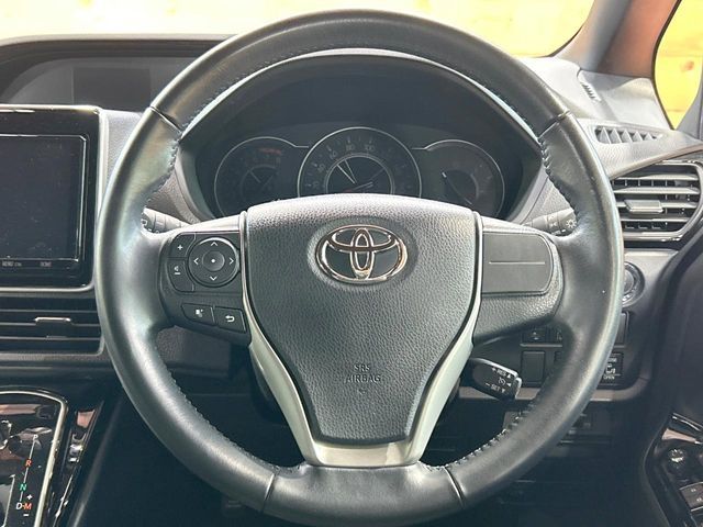 TOYOTA NOAH 2019 Image 31