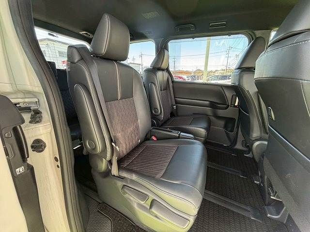 TOYOTA NOAH HYBRID 2023 Image 31