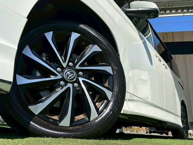 TOYOTA NOAH HYBRID 2023 Image 31