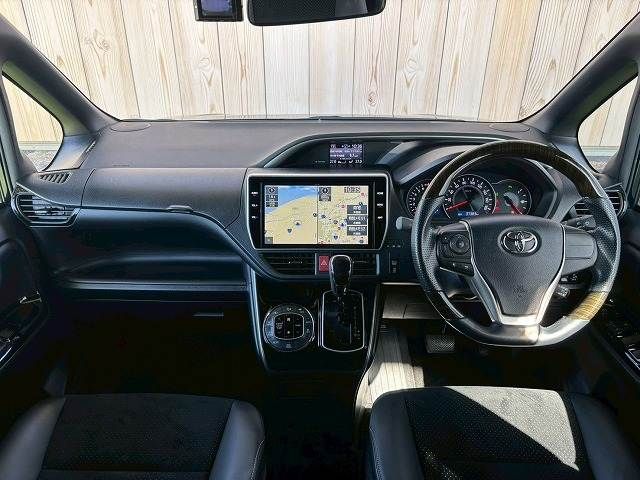 TOYOTA VOXY 2020 Image 31