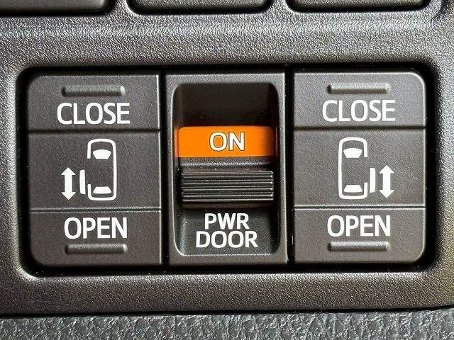 TOYOTA VOXY 2020 Image 31