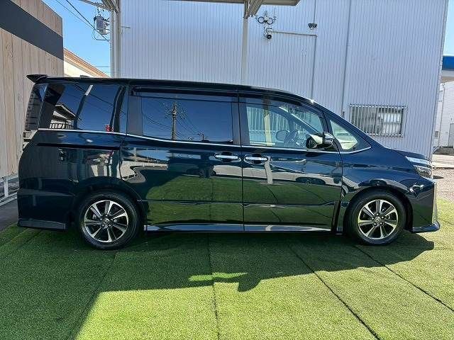 TOYOTA VOXY 2020 Image 31