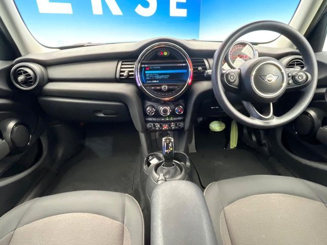 BMW MINI ONE 5DOOR 2020 Image 31