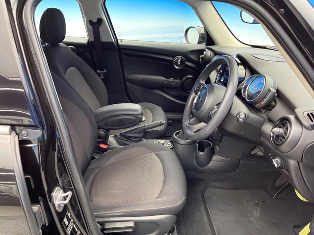 BMW MINI ONE 5DOOR 2020 Image 31