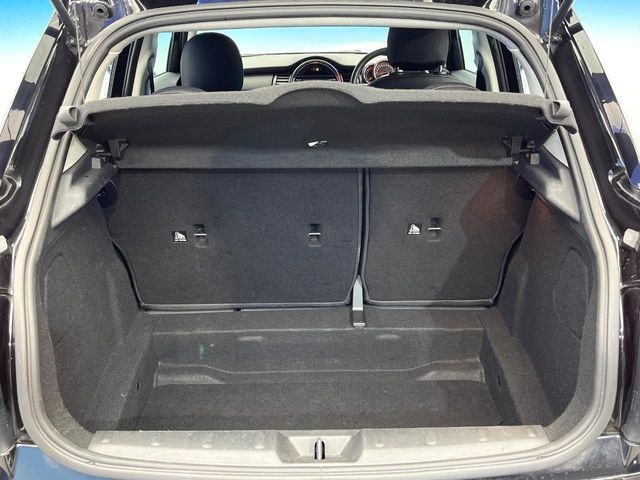 BMW MINI ONE 5DOOR 2020 Image 31