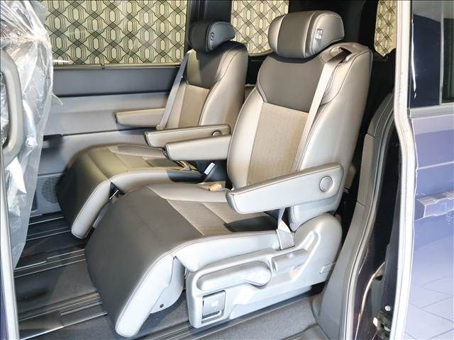 HONDA STEPWAGON E:HEV SPAD 2026 Image 31