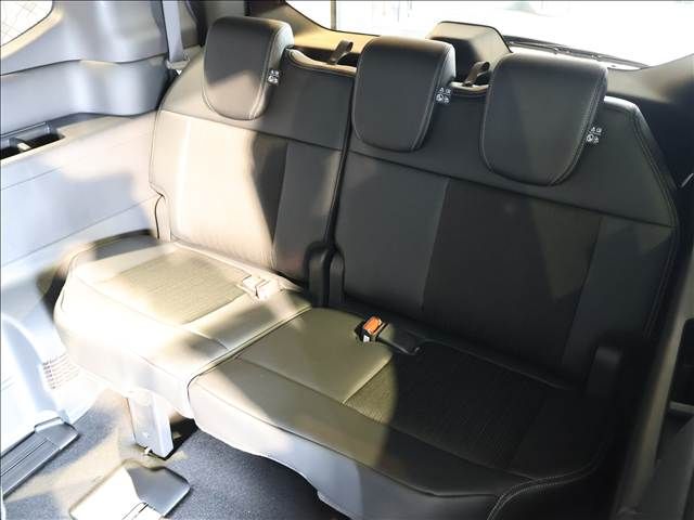 HONDA STEPWAGON E:HEV SPAD 2026 Image 31