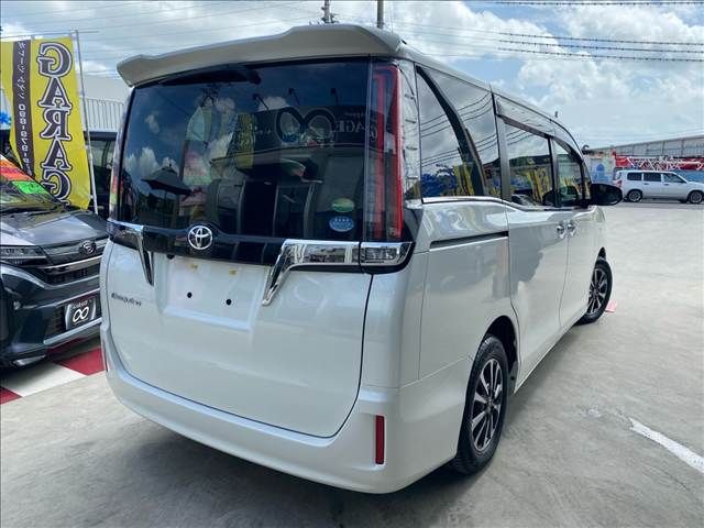 TOYOTA ESQUIRE 2018 Image 31