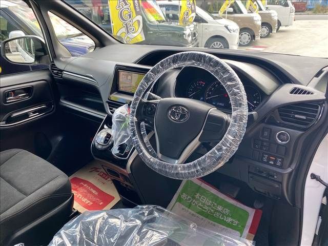 TOYOTA ESQUIRE 2018 Image 31