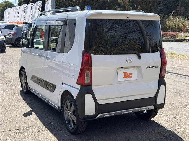 DAIHATSU TANTO FAN CROSS 2023 Image 31