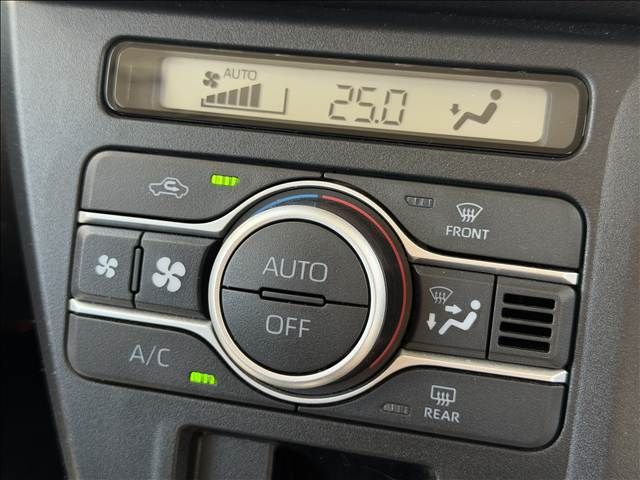 DAIHATSU TANTO FAN CROSS 2023 Image 31