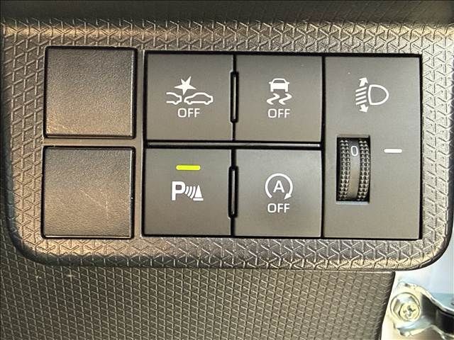 DAIHATSU TANTO FAN CROSS 2023 Image 31