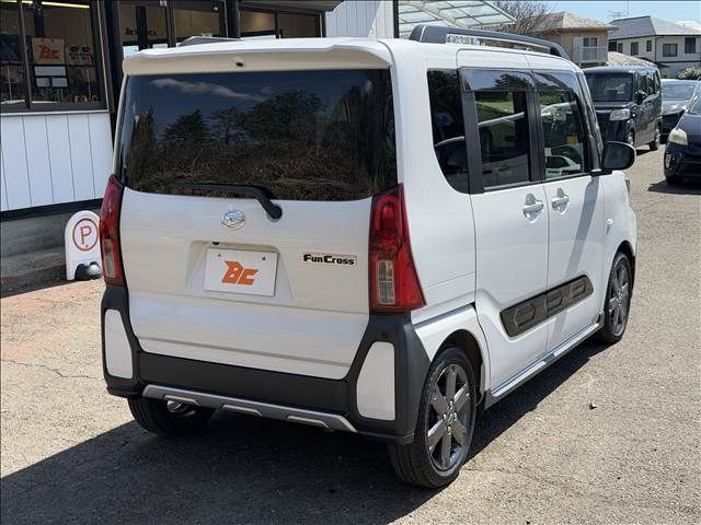 DAIHATSU TANTO FAN CROSS 2023 Image 31