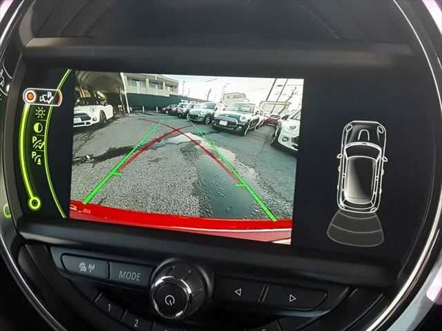 BMW MINI COOPER D 5D 2017 Image 31