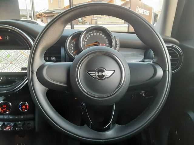 BMW MINI COOPER D 5D 2017 Image 31