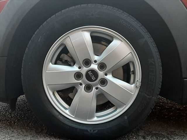 BMW MINI COOPER D 5D 2017 Image 31