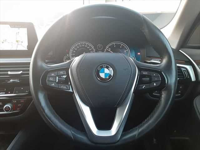 BMW 5SERIES SEDAN 2017 Image 31