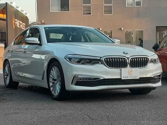 BMW 5SERIES SEDAN 2017 Image 31