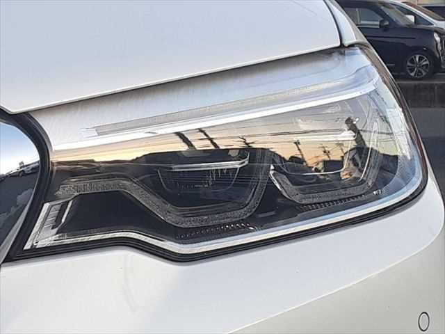 BMW 5SERIES SEDAN 2017 Image 31