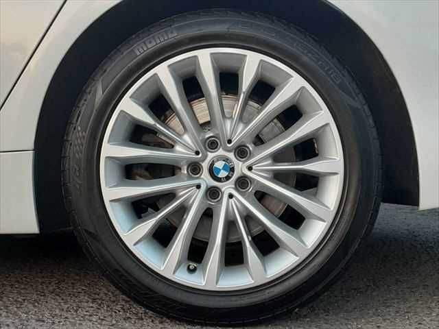 BMW 5SERIES SEDAN 2017 Image 31