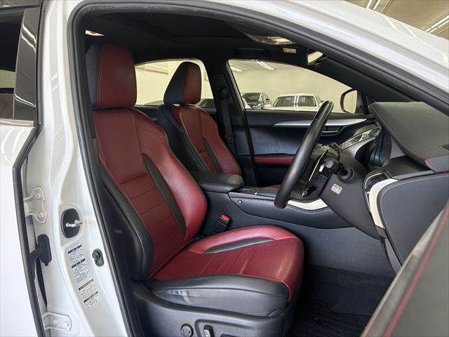 TOYOTA LEXUS NX300H AWD 2018 Image 31