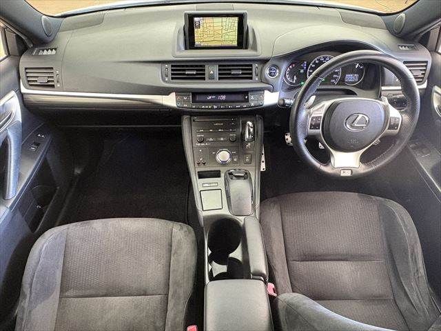 TOYOTA LEXUS CT200H 2011 Image 31