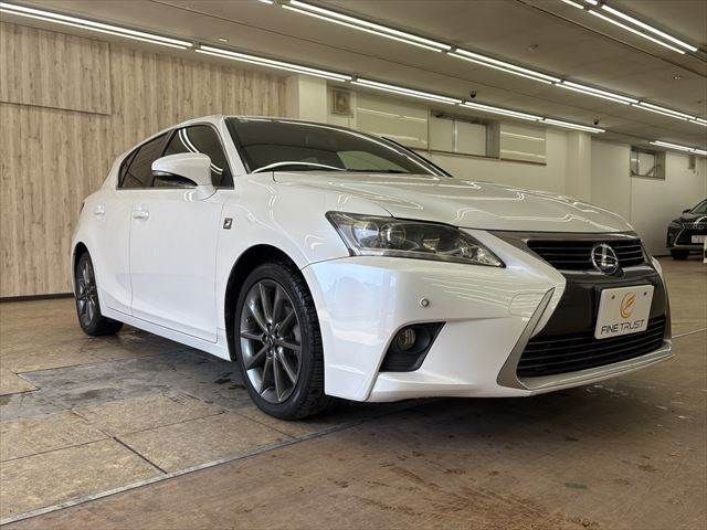 TOYOTA LEXUS CT200H 2011 Image 31