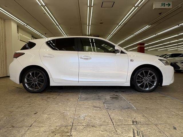 TOYOTA LEXUS CT200H 2011 Image 31