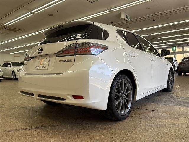 TOYOTA LEXUS CT200H 2011 Image 31