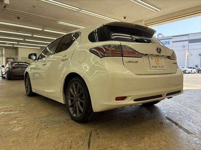 TOYOTA LEXUS CT200H 2011 Image 31