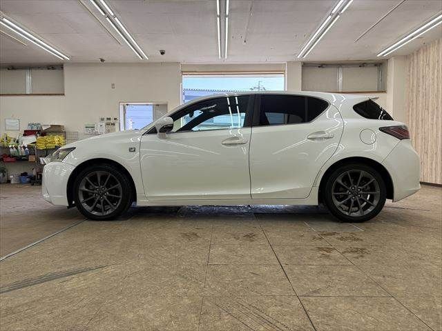 TOYOTA LEXUS CT200H 2011 Image 31