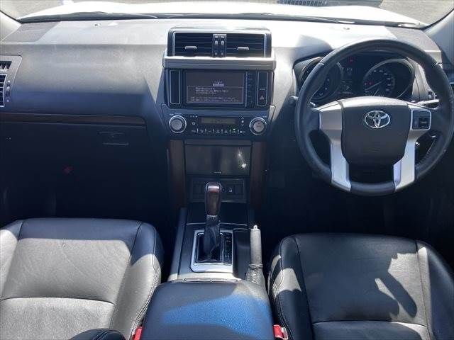 TOYOTA LANDCRUISER PRADO 2016 Image 31