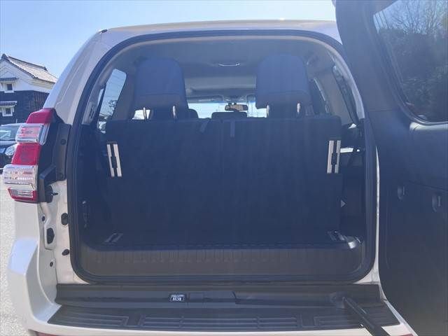 TOYOTA LANDCRUISER PRADO 2016 Image 31