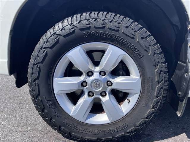 TOYOTA LANDCRUISER PRADO 2016 Image 31