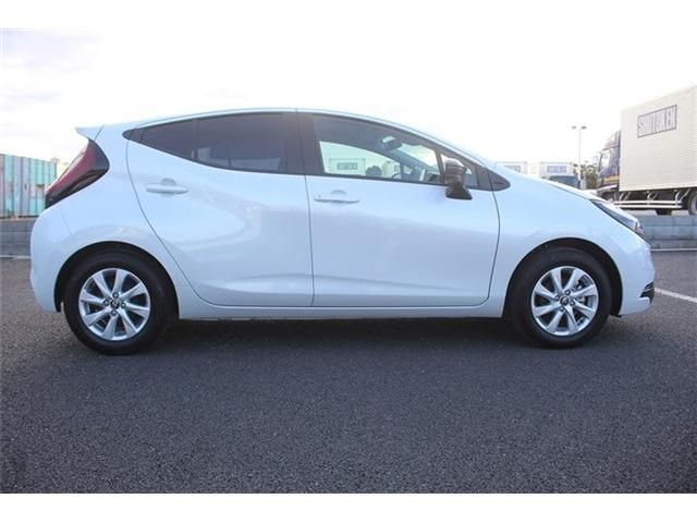 TOYOTA AQUA 2025 Image 31