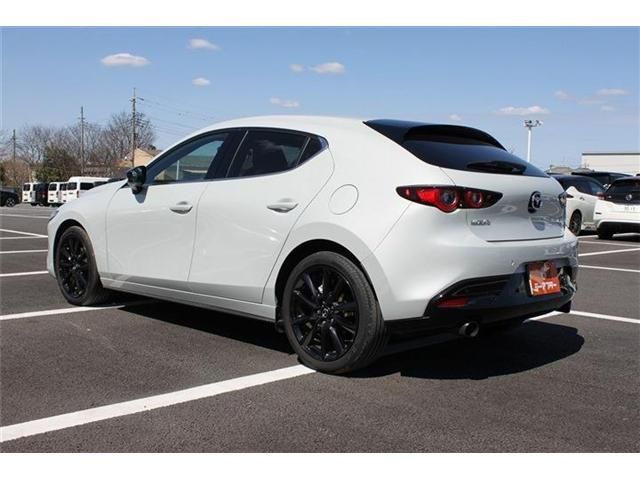MAZDA 3 FASTBACK 2023 Image 31