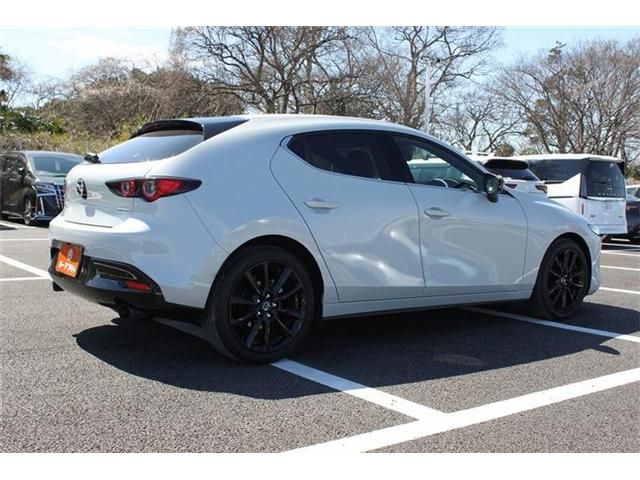 MAZDA 3 FASTBACK 2023 Image 31