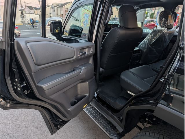 TOYOTA LANDCRUISER 250 2026 Image 31