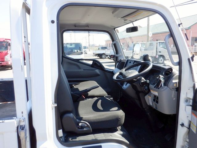 MITSUBISHI CANTER 2023 Image 31