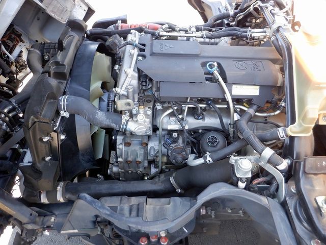 MITSUBISHI CANTER 2023 Image 31