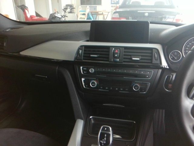 BMW 3SERIES SEDAN 2014 Image 31