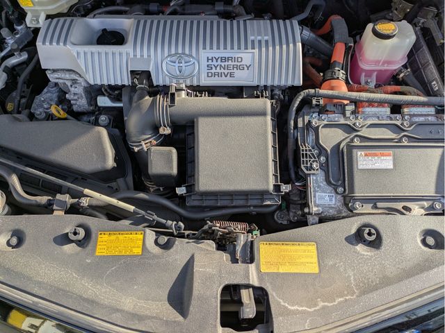 TOYOTA PRIUS ALPHA 2013 Image 31