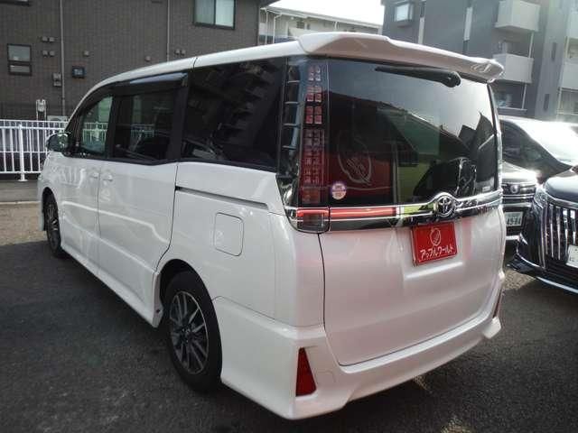 TOYOTA VOXY 2014 Image 31