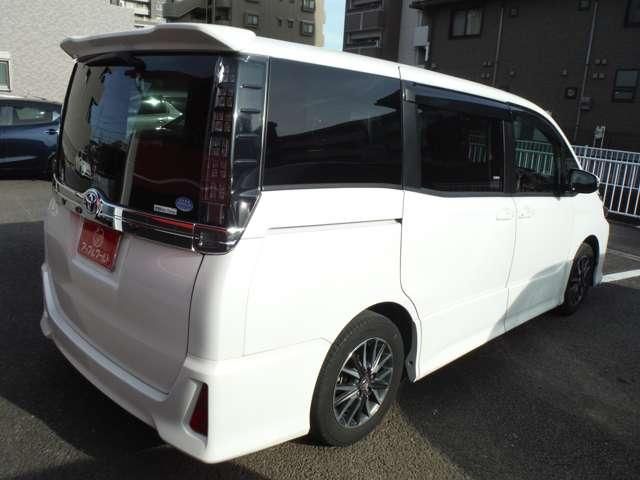 TOYOTA VOXY 2014 Image 31