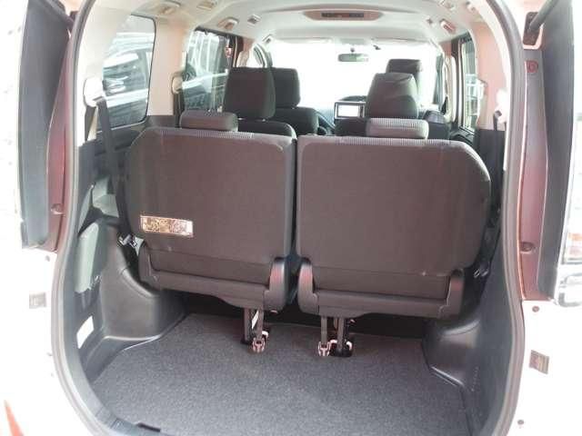 TOYOTA VOXY 2014 Image 31