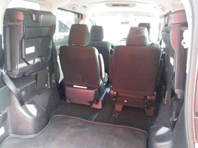 TOYOTA VOXY 2014 Image 31