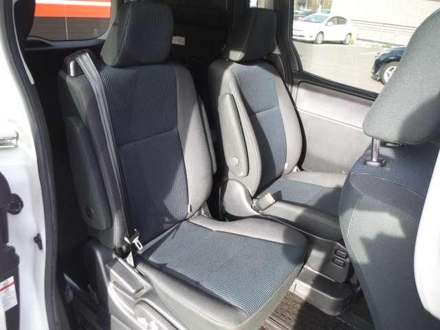 TOYOTA VOXY 2014 Image 31